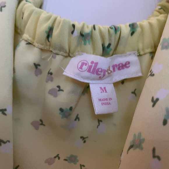 Riley & Rae Yellow Ruffled Blouse - Picture 10 of 10